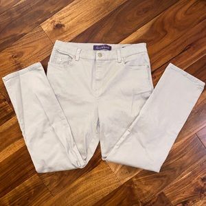 EUC Women’s Size 12P, Gloria Vanderbilt Amanda 5 Pocket Tan/Khaki Jeans